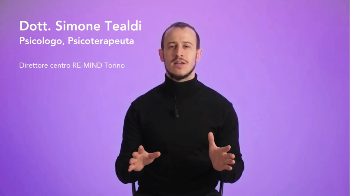Il dott. Tealdi, psicologo e psicoterapeuta, durante la sua testimonianza su EffettoVIOLA