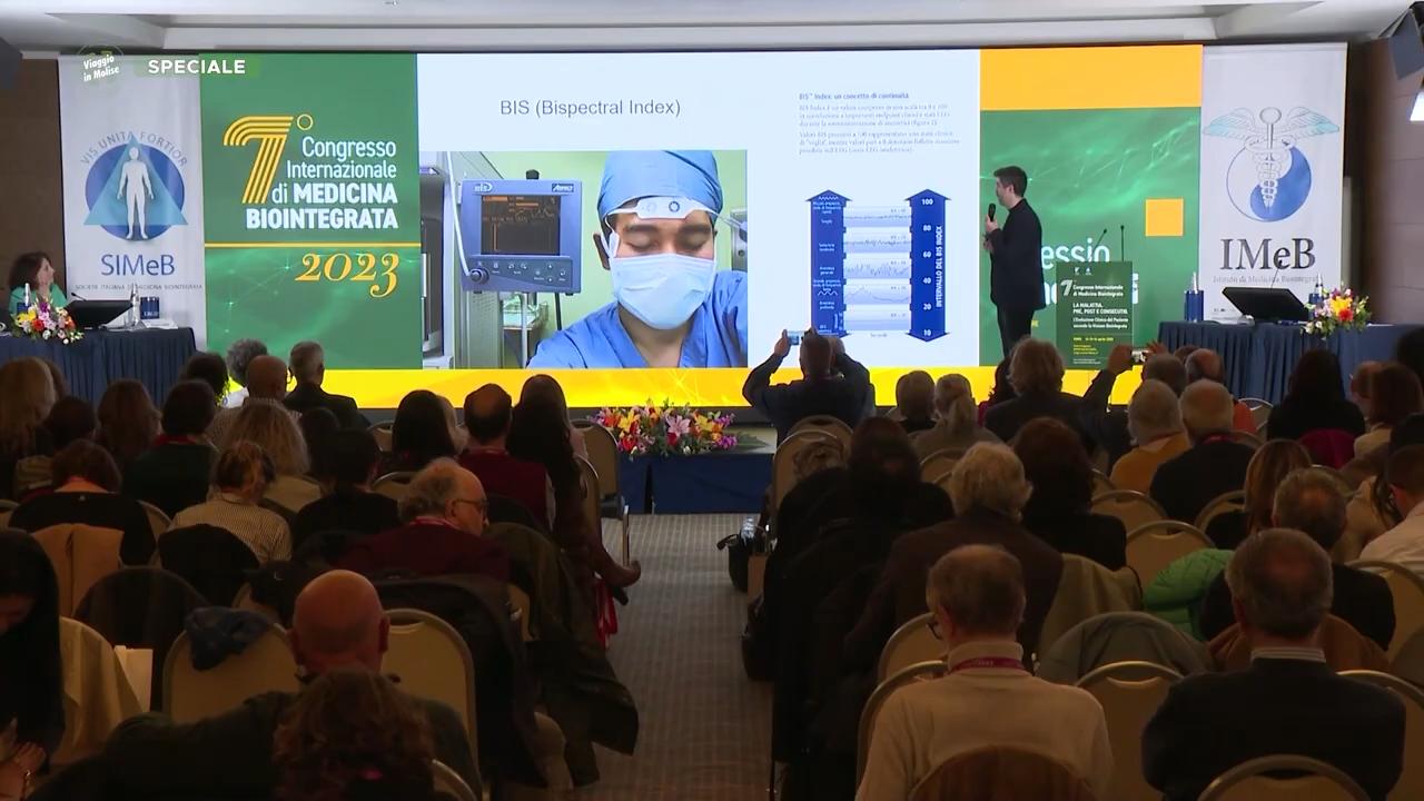 Il dott. Alessio Chelucci intervistato al Congresso internazionale di Medicina Biointegrata 2023